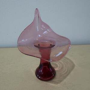 Vintage Pilgrim Cranberry Art Glass Jack in the Pulpit Vase